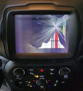 Jeep Renegade Navigation Reparatur.